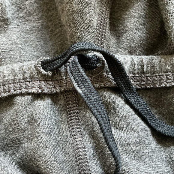 NWT Hind Mens Kinetic Fitness Shorts Large Dark Gray Elastic Waist Drawstring - Picture 10 of 13